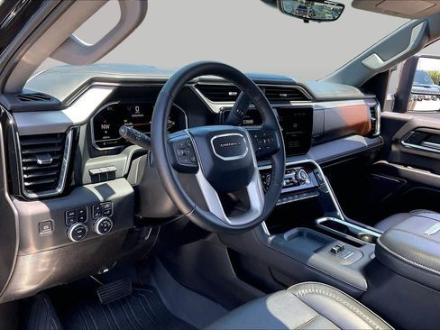 Used 2024 GMC Sierra 3500 Denali w/ Denali Reserve Package AWD/4WD image 18
