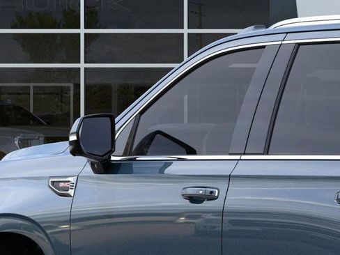 New 2026 GMC Yukon Denali image 12