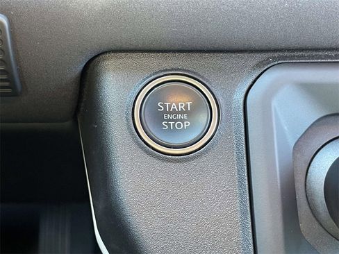 Used 2023 Land Rover Defender 110 S image 30