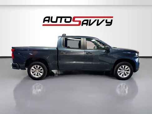 Used 2019 Chevrolet Silverado 1500 Custom w/ Custom Value Package image 8