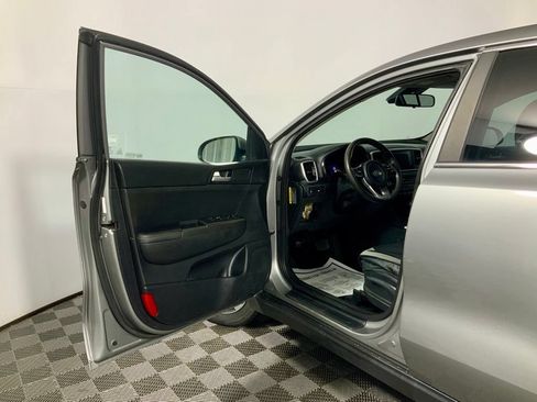 Used 2020 Kia Sportage LX FWD image 17