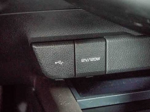 Used 2023 Toyota Camry SE image 21