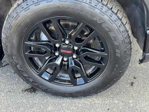 Used 2024 GMC Sierra 1500 Pro w/ Graphite Edition image 7
