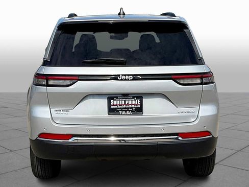 New 2025 Jeep Grand Cherokee Laredo X w/ Luxury Tech Group I image 4