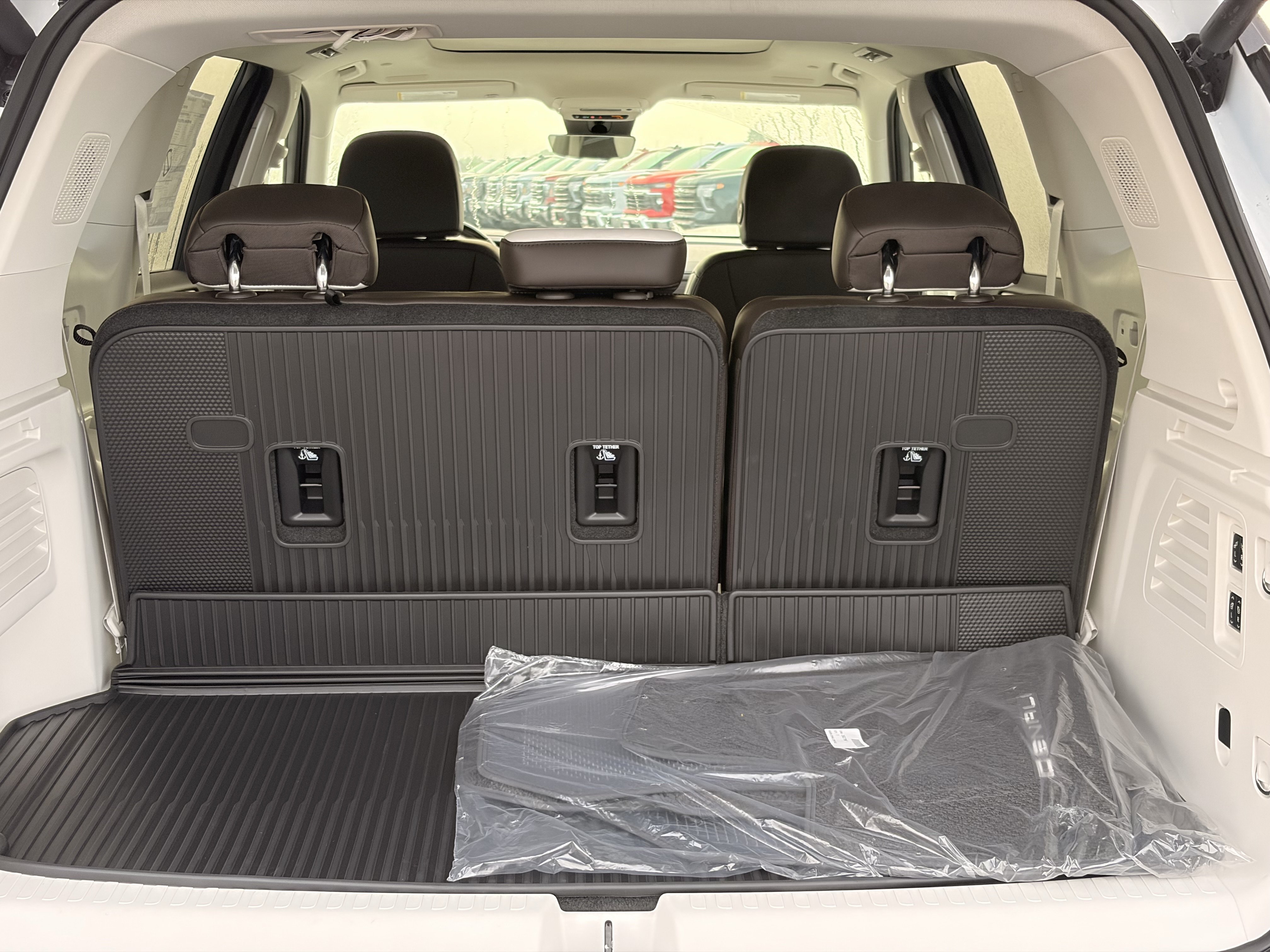 New 2027 GMC Acadia Denali w/ LPO, Floor Liner Package AWD/4WD image 11