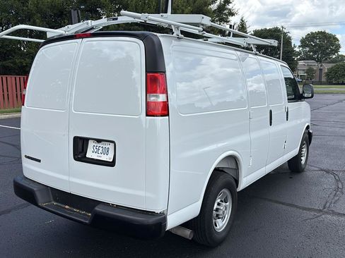 Used 2025 Chevrolet Express 2500 w/ Driver Convenience Package RWD image 7