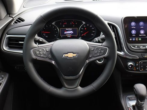 Used 2024 Chevrolet Equinox LT image 18