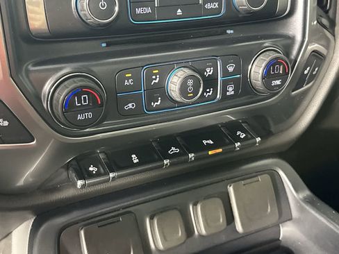 Used 2018 Chevrolet Silverado 1500 LT w/ All Star Edition image 18