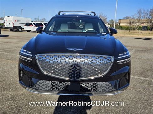 Used 2025 Genesis Electrified GV70 w/ Prestige Package image 2