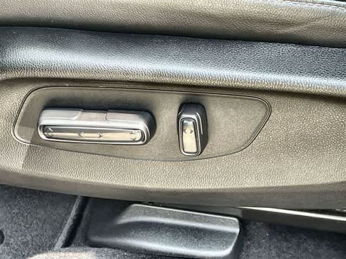 Used 2024 Honda HR-V EX-L image 31