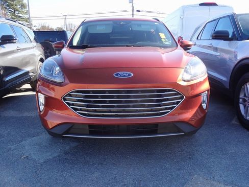 Used 2020 Ford Escape SEL image 2