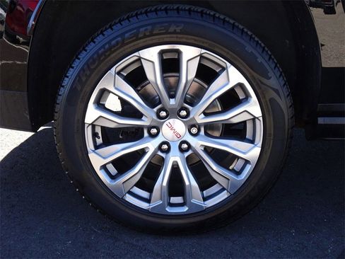 Used 2021 GMC Yukon XL Denali w/ Denali Ultimate Package image 27