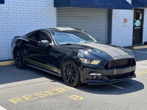 Used 2016 Ford Mustang GT Premium w/ Black Accent Package RWD image 3