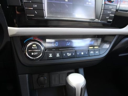 Used 2014 Toyota Corolla LE FWD image 14