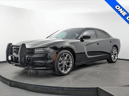 Used 2021 Dodge Charger SXT w/ Plus Group RWD image 2
