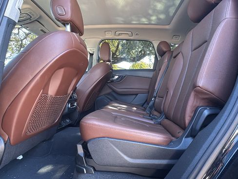 Used 2017 Audi Q7 3.0T Prestige w/ Prestige Package image 15