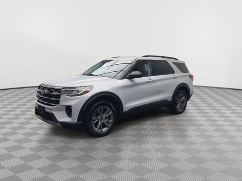Used 2026 Ford Explorer Active w/ Active Comfort Package AWD/4WD image 39