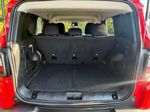 Used 2023 Jeep Renegade Trailhawk AWD/4WD image 49