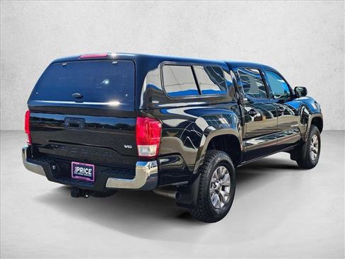 Used 2017 Toyota Tacoma SR5 RWD image 5