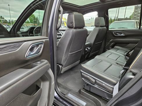 Used 2023 GMC Yukon SLT w/ Max Trailering Package image 17