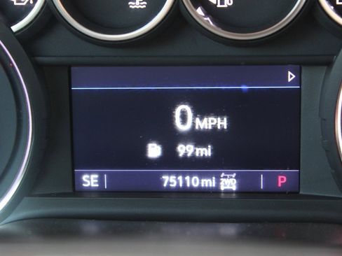 Used 2021 Chevrolet Silverado 1500 RST image 3