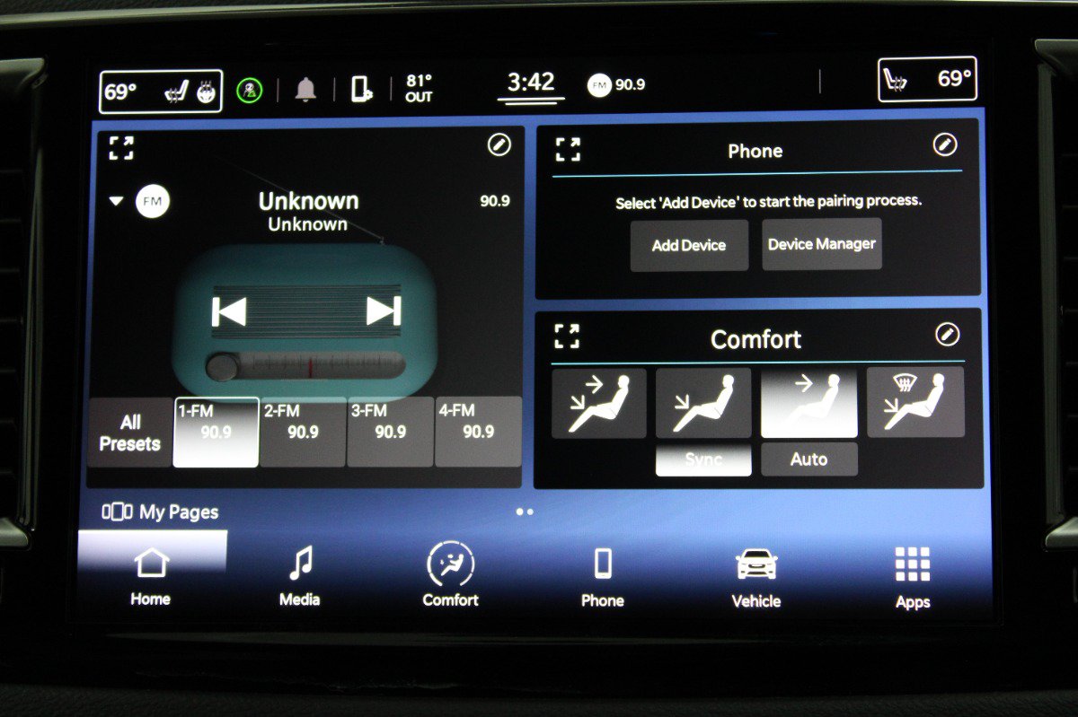 Used 2022 Chrysler Pacifica Touring-L FWD image 25