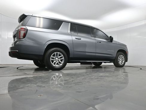 Used 2021 Chevrolet Suburban LT RWD image 48