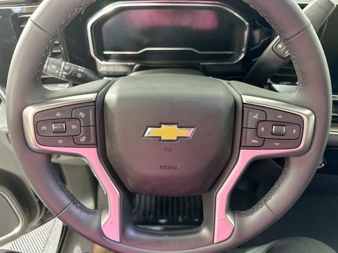 Used 2023 Chevrolet Silverado 1500 LT AWD/4WD image 18