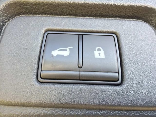 Used 2025 Nissan Rogue SV AWD/4WD image 15