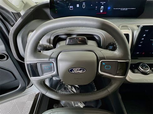 Used 2025 Ford Expedition Max Active image 11