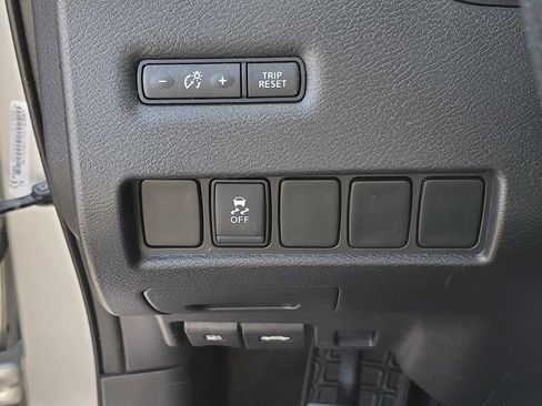 Used 2017 Nissan Murano S w/ Navigation Package image 20