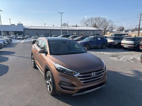Used 2017 Hyundai Tucson Limited w/ Limited Ultimate Package 03 image 12
