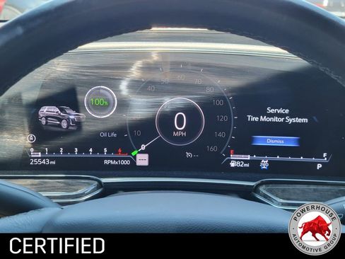 Used 2022 Cadillac Escalade Premium Luxury image 38