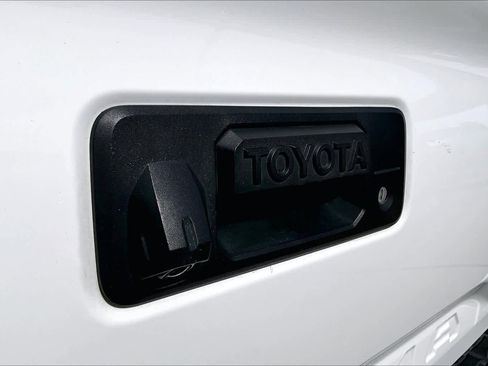 Used 2023 Toyota Tacoma TRD Sport w/ Technology Package image 30