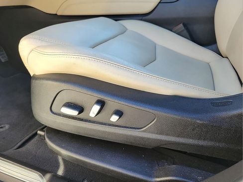 Used 2018 Cadillac XT5 Luxury image 12