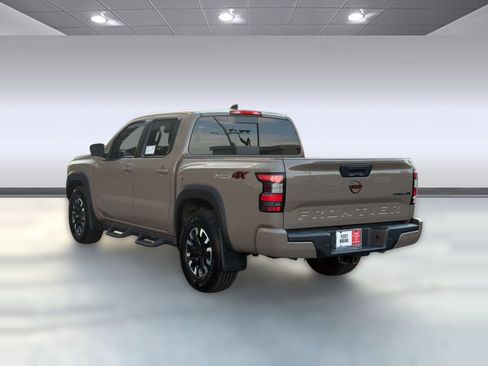 Used 2023 Nissan Frontier PRO-4X w/ Pro Convenience Package AWD/4WD image 5