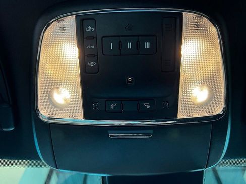 Used 2023 Dodge Charger R/T w/ Plus Group RWD image 15