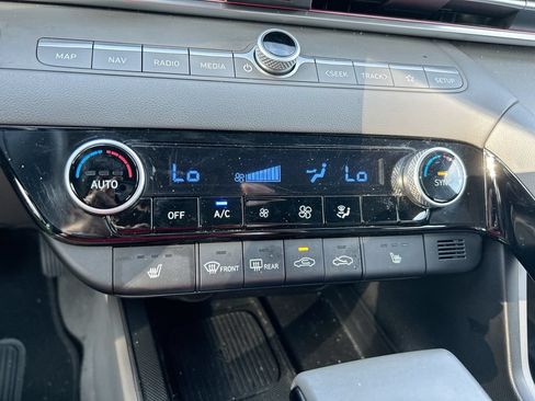 Used 2024 Hyundai Elantra SEL w/ Convenience Package FWD image 25