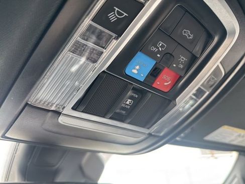 Used 2025 RAM 1500 Laramie image 20