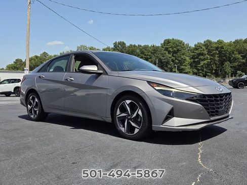 Used 2023 Hyundai Elantra SEL FWD image 7
