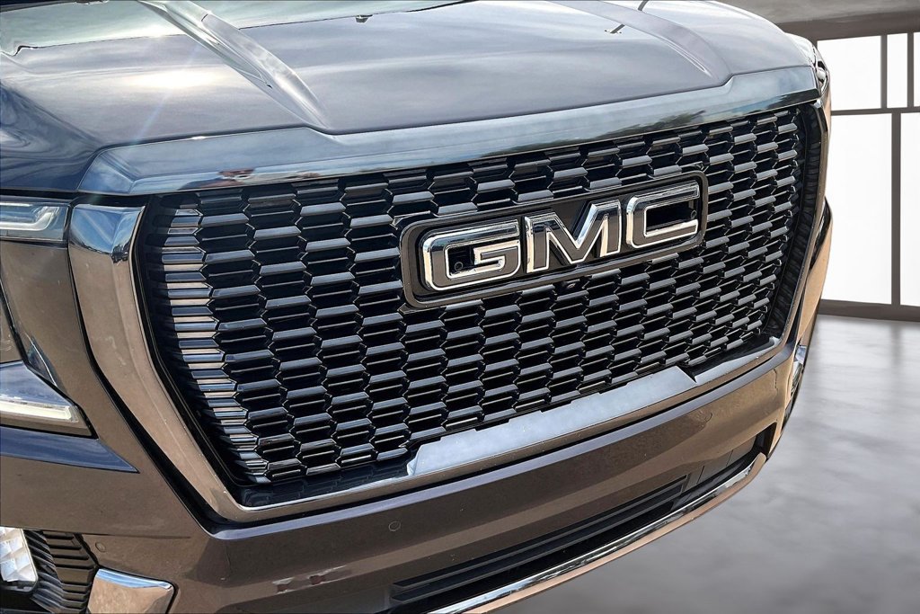 Used 2023 GMC Yukon Denali Ultimate AWD/4WD image 29