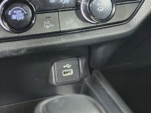 Used 2025 Honda HR-V Sport image 33