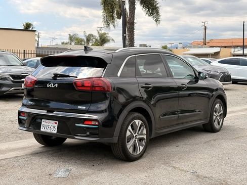 Used 2022 Kia Niro EX FWD image 4