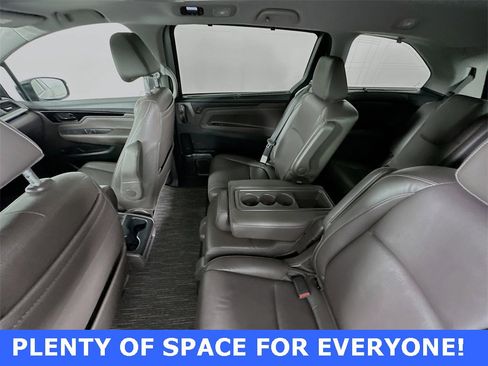 Certified 2021 Honda Odyssey Touring image 4