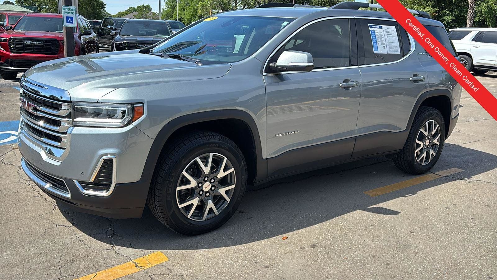 Certified 2023 GMC Acadia SLE w/ Driver Convenience Package FWD image 3