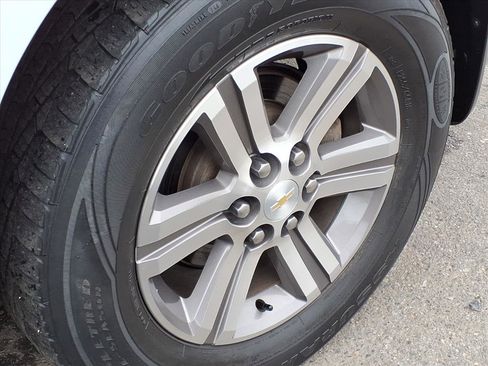 Used 2017 Chevrolet Traverse LT image 10