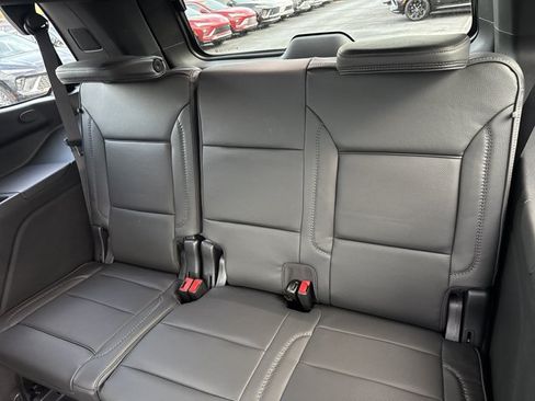 Used 2024 GMC Yukon Denali w/ LPO, Floor Liner Package AWD/4WD image 7