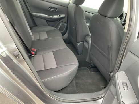 Used 2025 Nissan Sentra SV image 9