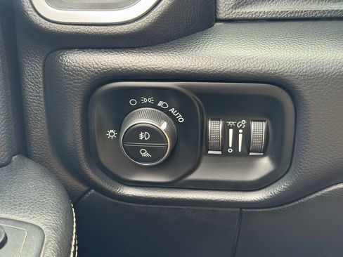 Used 2020 RAM 3500 Big Horn w/ Night Edition AWD/4WD image 36