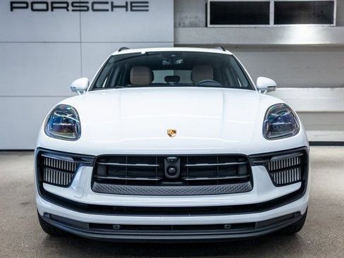 Certified 2025 Porsche Macan S image 11